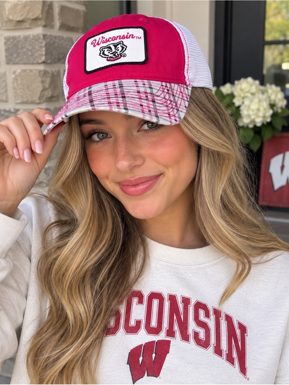 Wisconsin Badgers Women’s Pink Plaid Trucker Hat NWT NCAA Adjustable